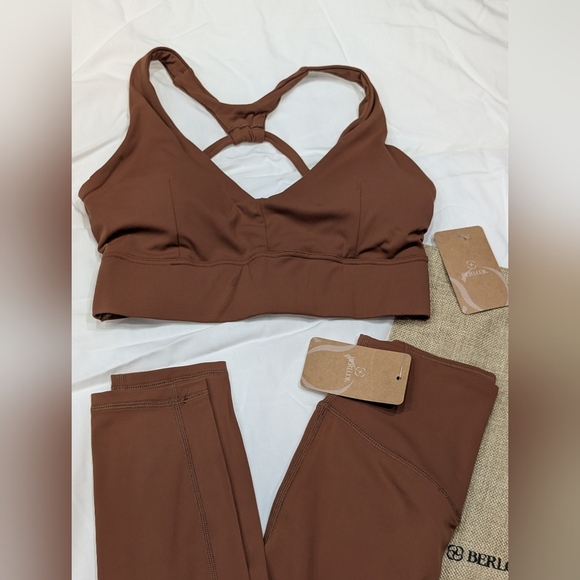 BNWT / Berlook / XS / Brown V Neck Sports Bra / Brown High Waisted Leggings 25” - Picture 1 of 3